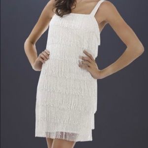 No longer need. Bought brand new for my wedding.